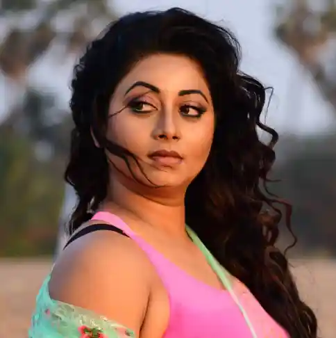 Glory Mohanta